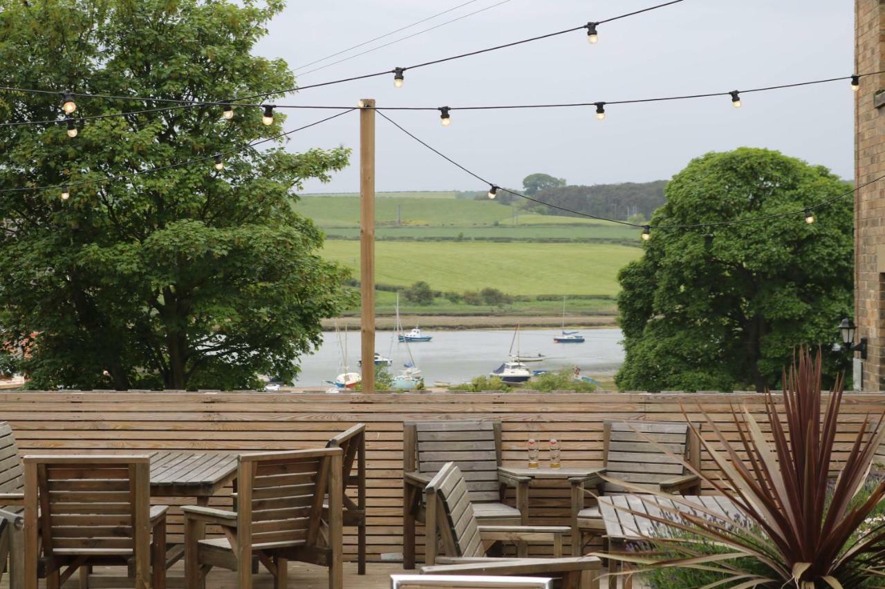 Schooner Hotel Alnmouth Exterior photo